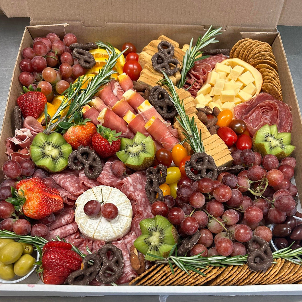 Charcuterie Box (Large)